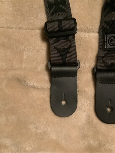 Planet Waves Tracolla per chitarra con croce - Foto 16 di 24
