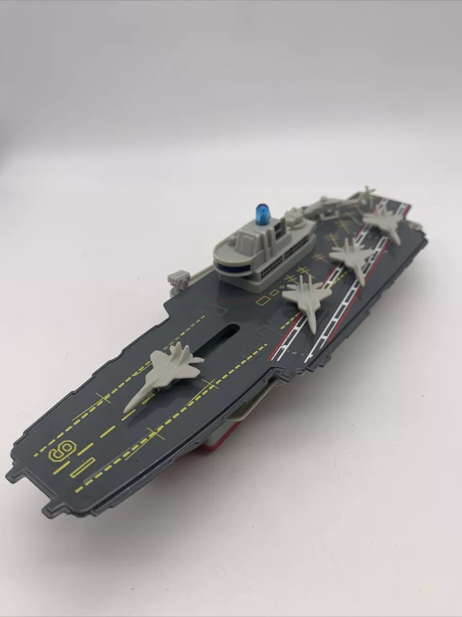 USS Aircraft Carrier 8 US Navy Air Force Toy Plastic Planes attached Daron