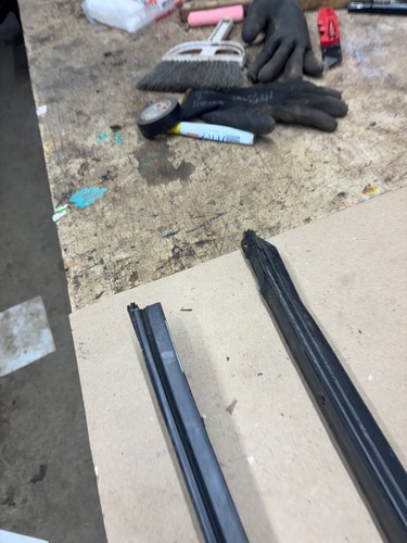 1982-1992 Firebird Trans Am Camaro HARDTOP HATCH Weatherstrip Channel Retainer - Picture 14 of 21