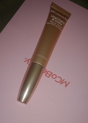 MCoBeauty - Highlight and Glow Beauty Wand - Liquid Highlighter - Champagner
