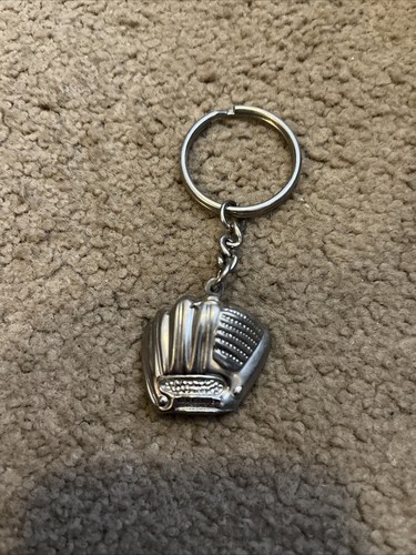 St Louis Cardinals Key Chain Metal Baseball Mitt/Glove (circa 2005-6) - Picture 2 of 4