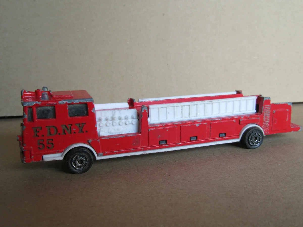 319 Truck Of Firefighters Fdny 55 Great 1:86 | eBay