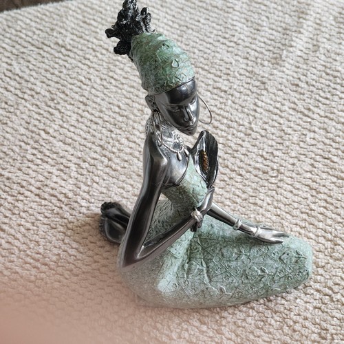 Orecchini Cerchio Inginocchiati Statuina Donna Africana Collezione Tartaruga Re Giovanni 9" - Foto 15 di 21