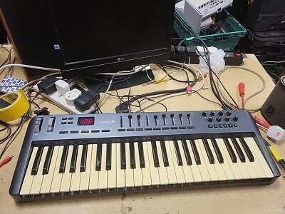 M-Audio Oxygen 49 (3. Gen) Keyboard - nicht vollständig getestet (Ref 3)