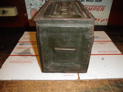 ヴィンテージ　AMM BOX CAL 50 M2 Vintage US WWII Metal 50 Cal. M2 Ammo Ammunition Can Box