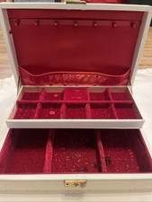 MCM VTG Mele Jewelry Box with Red Velvet Satin Lining Faux Leather 8 x 11 inch