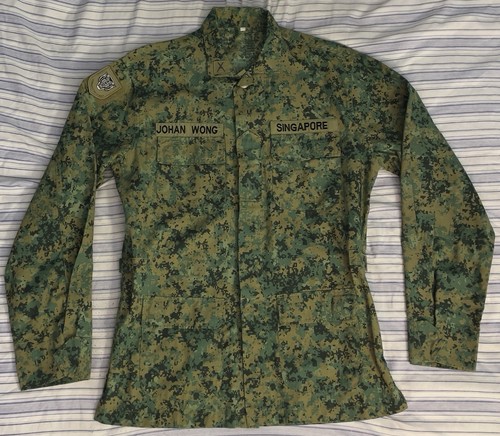 Singaporean Army No. 4 Field Shirt Medium Regular (M)