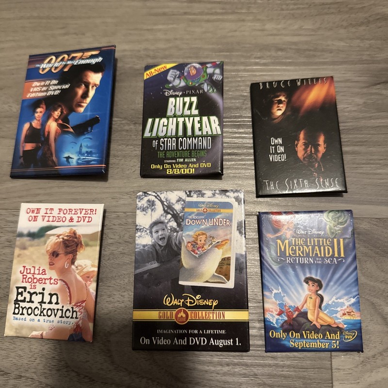 1990s / 2000s   Movie Video Store Promotional Pin Back Button Lot Of 6
