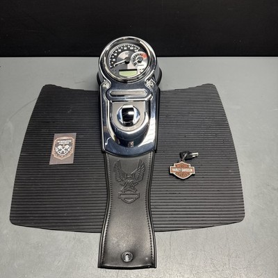 12-16 Harley Davidson FLD Dyna Switchback Instrument Tank Console 71204-04