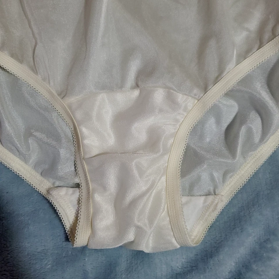 VANITY FAIR Granny Panty Briefs SHINY CREAM SATIN Sissy Lace DE COLECCIÓN 13001 XL Foto 3 de 4