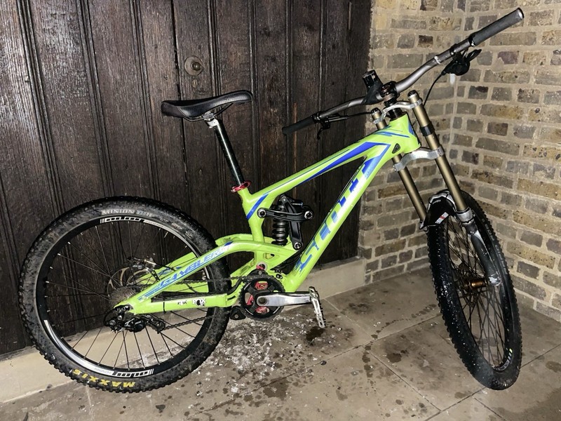 Scott Gambler 10  2013.  Bright Green   Full Suspension Mountain Bike Size Large