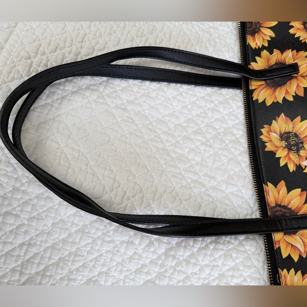 Kate Spade Sunflower Purse/Handbag, EUC thumbnail 5