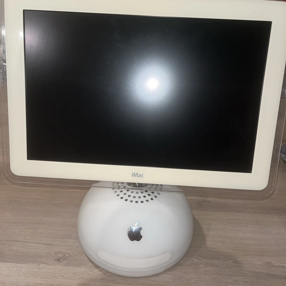 Apple iMac G4 17” computer, 1.0GHz/256MB Ram/80GB HDD, QPS1200FNHX Year 2003/4 - Image 3 of 4