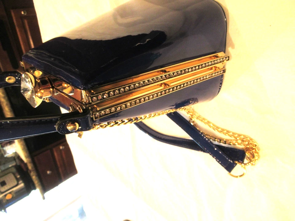 Blue shiny handbag, giant rhinestone clasp, gold-colored hardware - Image 3 of 4