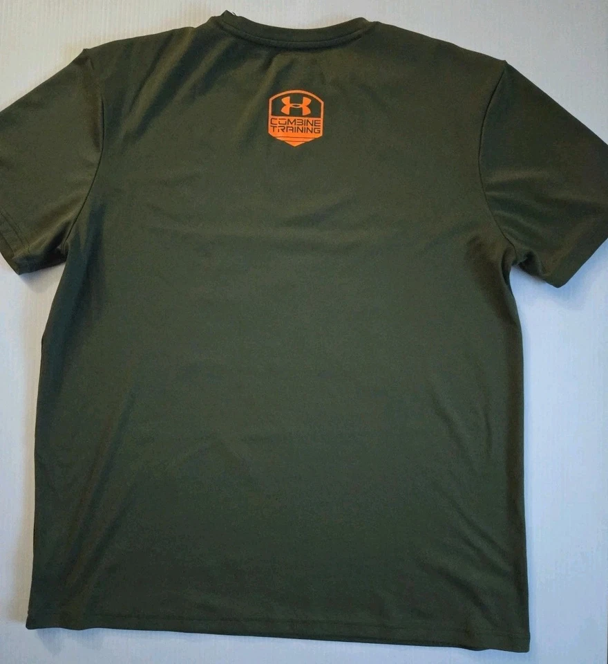 Camiseta Under Armour HeatGear masculina L nunca mais para trás verde oliva caimento solto-EUC - Imagem 2 de 4