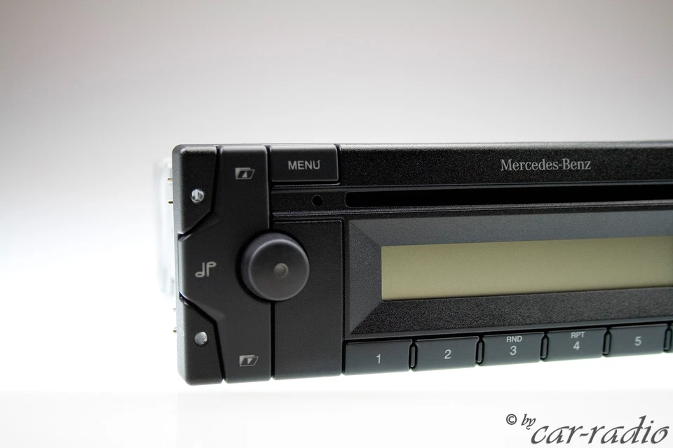 Original Mercedes Truck Base Low 24V LKW Radio AUX MP3 Autoradio ohne Laufwerk - Bild 4 von 4