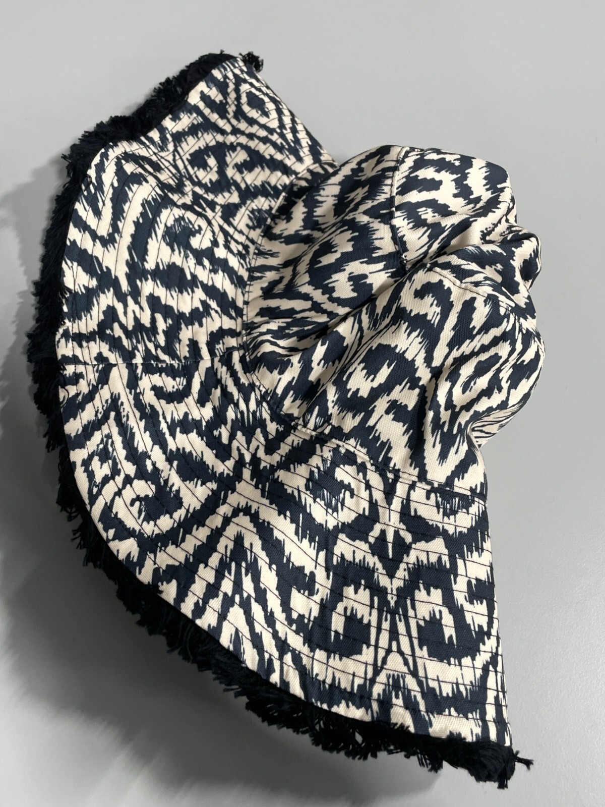 Sprigs Ikat Print Wide Brim Fringe Reversible Hat with UPF 50 OS Black Tan NEW