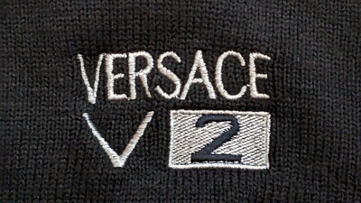 VERSACE CLASSIC V2 ニットセーター VinTagE VERSACE Classic V2 Women's V Neck Sweater Top Black