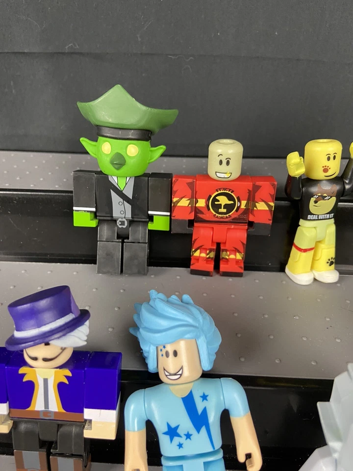 Lot of 8 Roblox Game Figures Toy Lot Men Cones Body Some Rare Blind Bag Cat Euc - Image 4 of 4