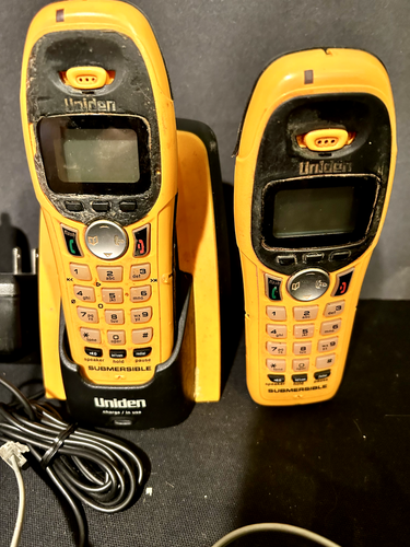 Assorted Wireless Telephones, Charging Base Units, Cords. - Zdjęcie 3 z 5