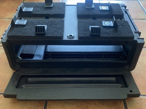 SKB Laptop Flight Case 2U rack (SKB 1SKB-ISF2U) 380x250x560 w/DropDown Sides - Picture 8 of 10