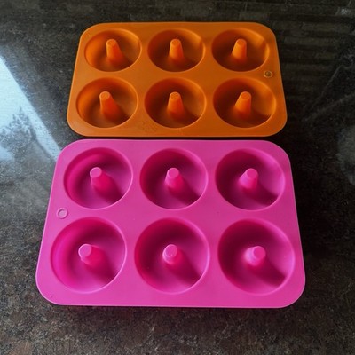 Baking  Silicone Donut Pan makes 6 donuts Lot Of 2 To Make 12