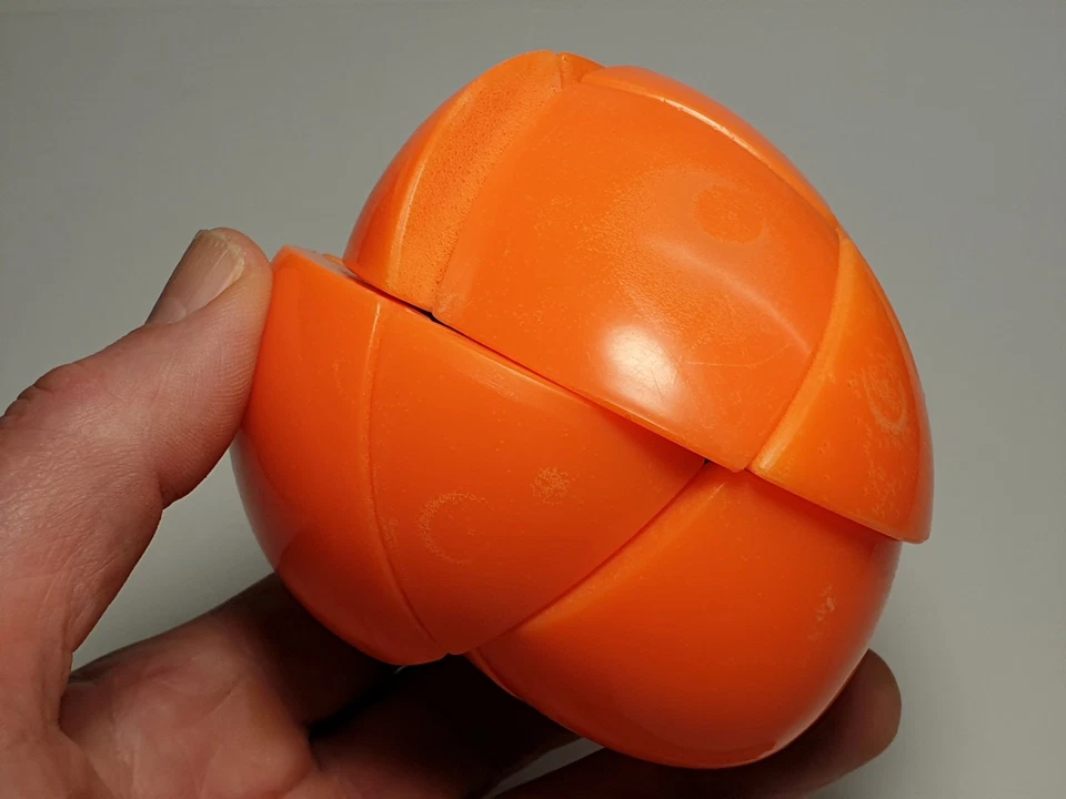 REJECT - Orange "Golden" Egg Puzzle (Custom made & signed by Tony Fisher) - Image 4 of 4