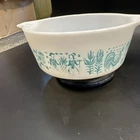 Vintage Pyrex 472 White/Turq Amish Butterprint Round 1. PT Casserole Dish No Lid
