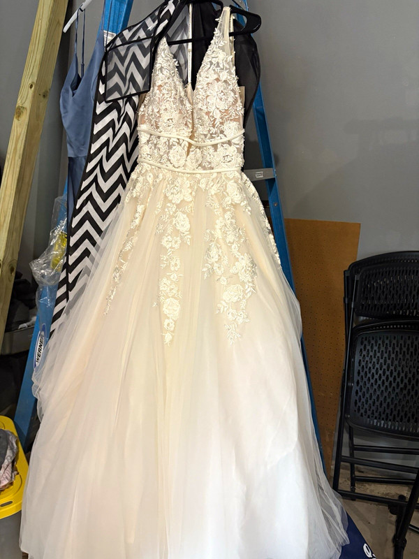 Morilee Madeline Gardner Size 10 Ivory/Champagne A-Line Tulle V-Neck Train