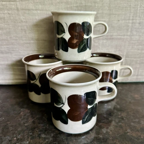 Vintage Arabia Finland Ruija 3 1/2" Tall Mug Cup Set of 4 EUC