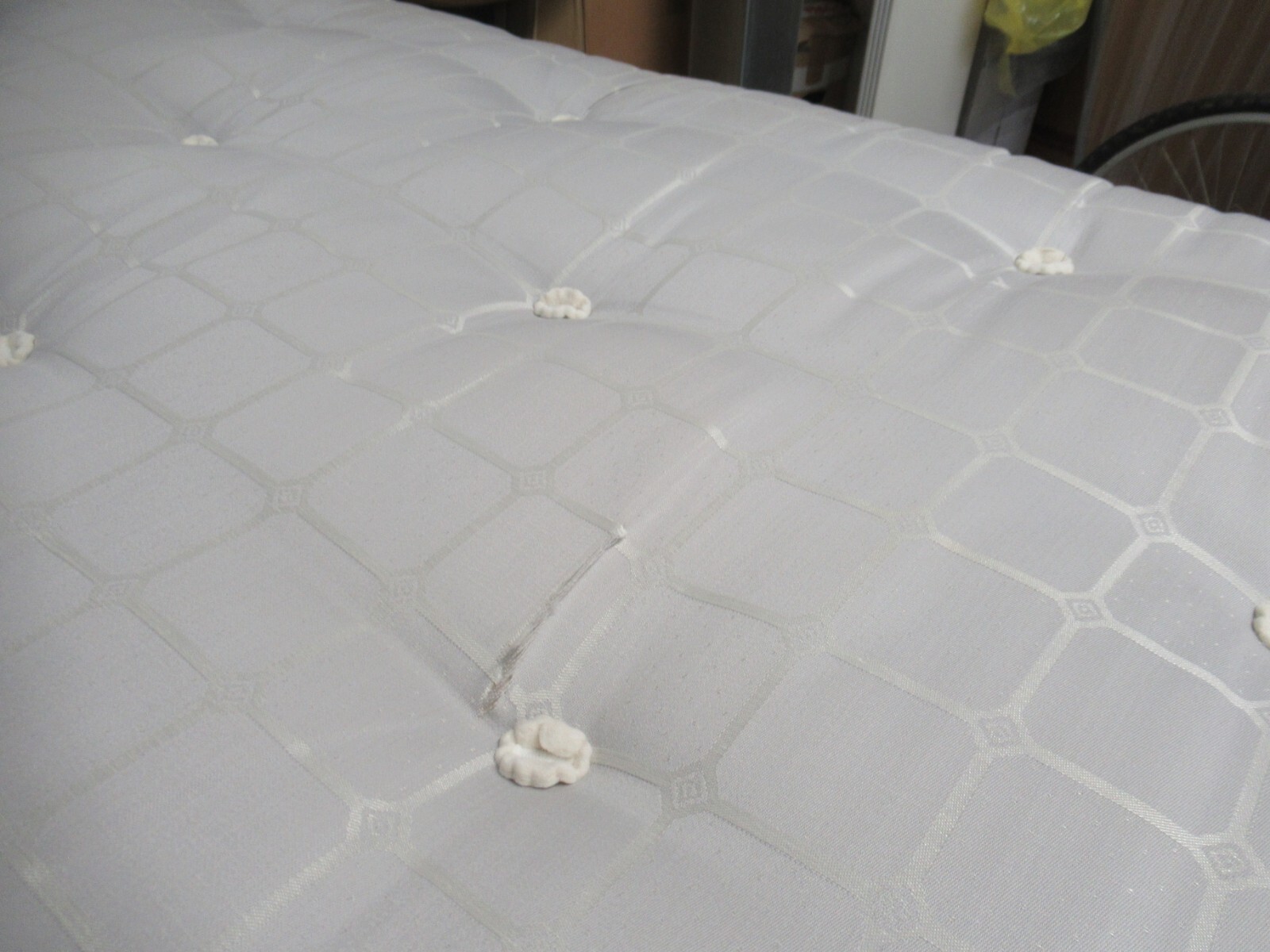 £20,000 Super King Size Savoir Beds Mattress + Custom Leather Divan