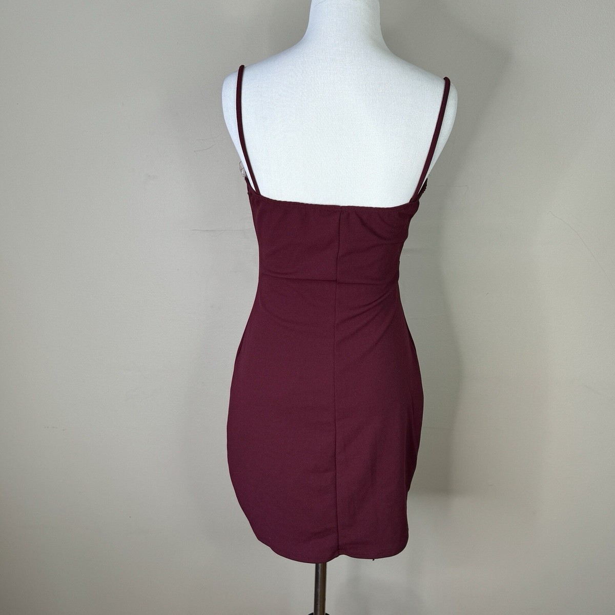 Windsor Size Medium Maroon Burgundy Formal Homecoming Cocktail Dress | eBay Windsor Size Medium Maroon Burgundy Formal Homecoming Cocktail Dress | eBay