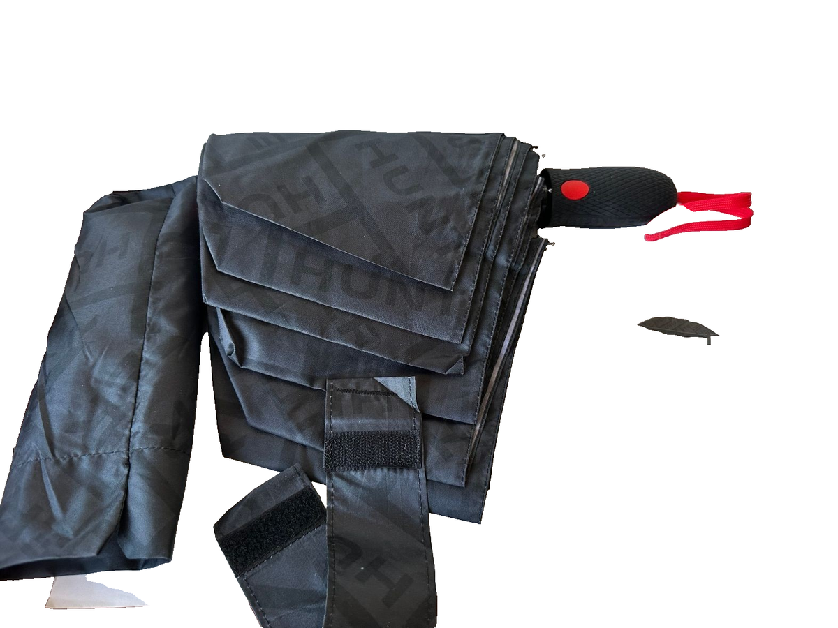 NWT HUNTER Vented Compact Umbrella With All Over Logo Patch Double