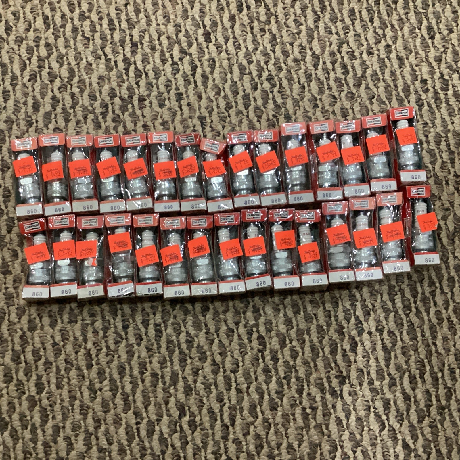 Champion Spark Plugs 860 20348 Lot Of 30