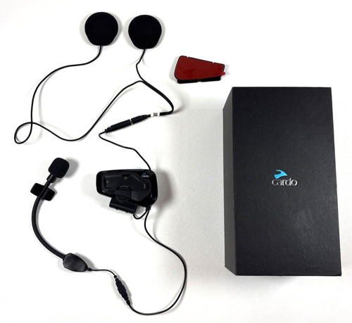 Cardo Freecom4+ w/ JBL Speakers, Microphone and Adhesive Mounting Plate
