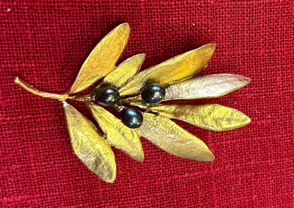 Метрополитен музей искусств Майкл Мишо золотая брошь с оливковым листом черный жемчуг  - Изображение 2 из 4