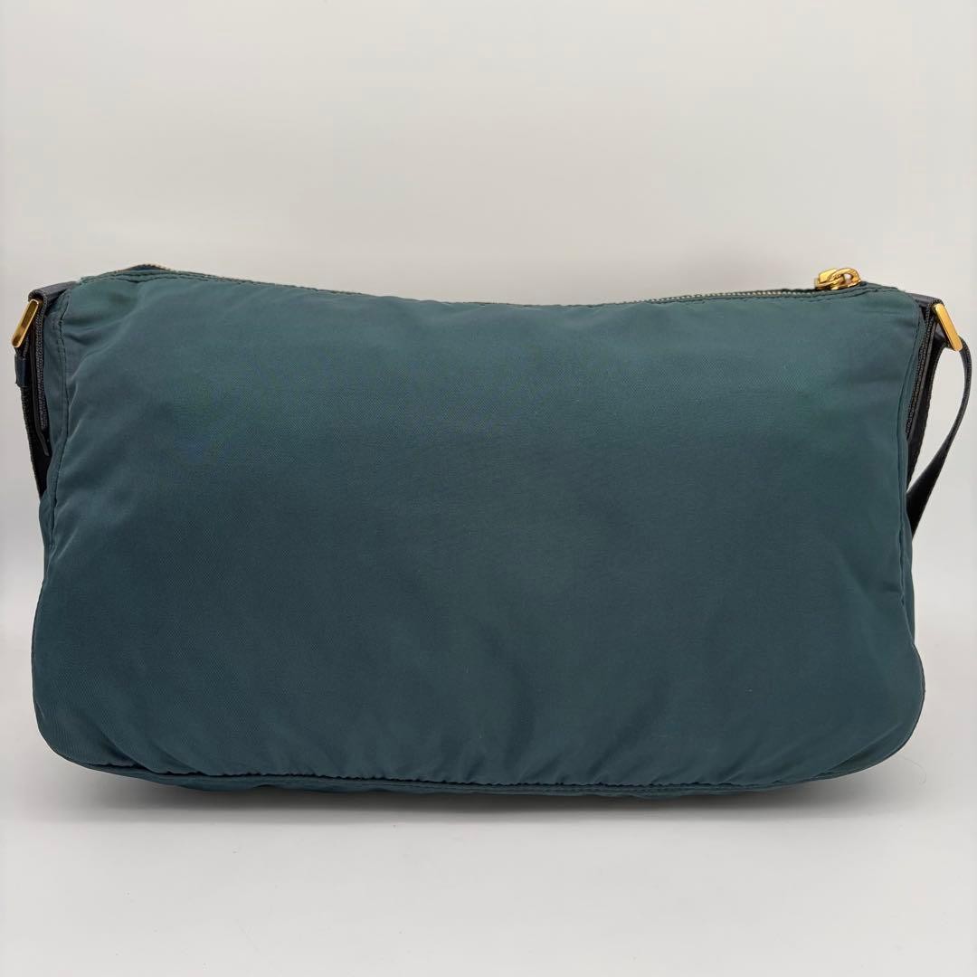 Good Condition PRADA Rare Emerald Green Shoulder Bag thumbnail 6