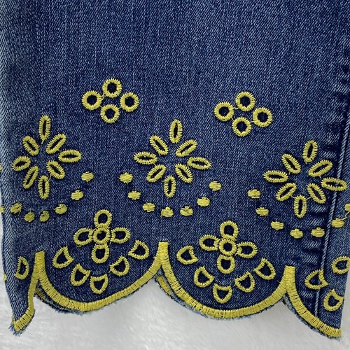Crown & Ivy NWTJeans with Embroidered Scalloped Hem Size 8 Regular - Picture 6 of 11