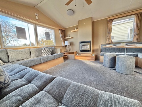 CHEAP HOLIDAY HOME FOR SALE IN LOWESTOFT - Picture 14 of 16