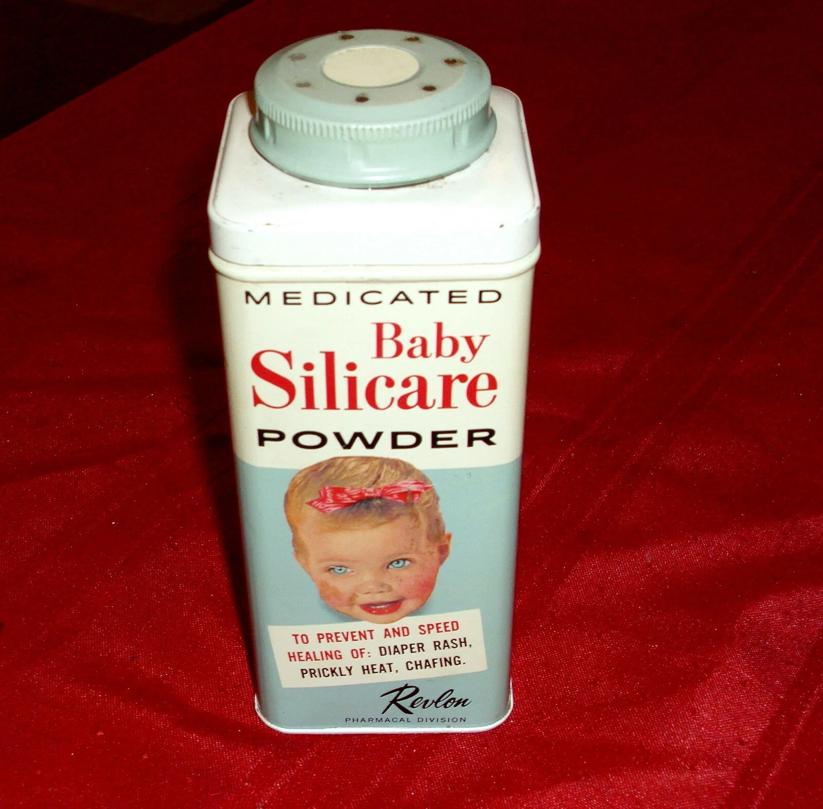 VINTAGE 1950's REVLON MEDICATED BABY SILICARE POWDER TIN ALMOST MINT CONDITION!!