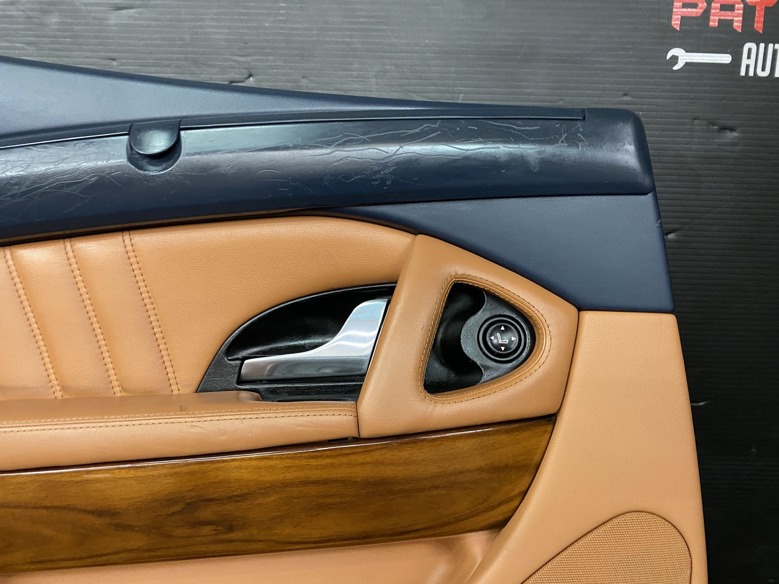 04-08 MASERATI QUATTROPORT REAR DRIVER INTERIOR DOOR TRIM PANEL BROWN/BLACK