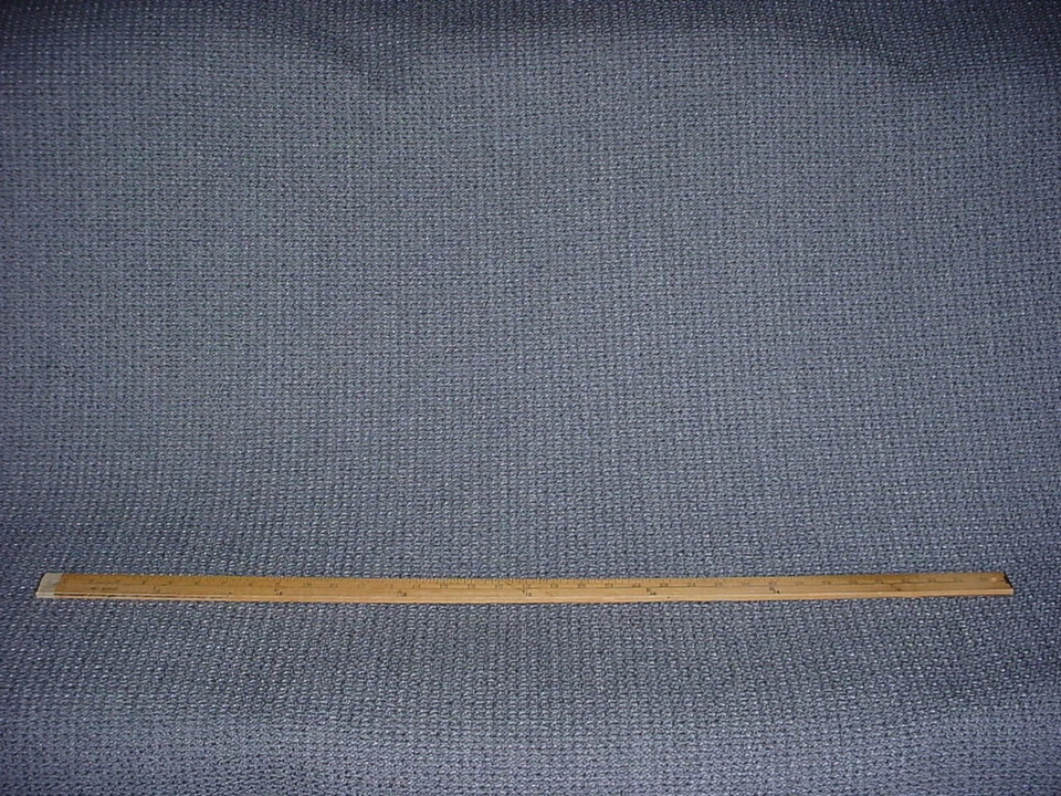 Tela de tapicería para el hogar 16-3/8Y Kravet 34598-11 Norite Castor gris Calvin Klein Foto 4 de 4