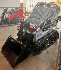 AGT CBT23 23HP 2100lb Mini Stand On 3 Pump Skid Loader MINI Crawler B&S Engine