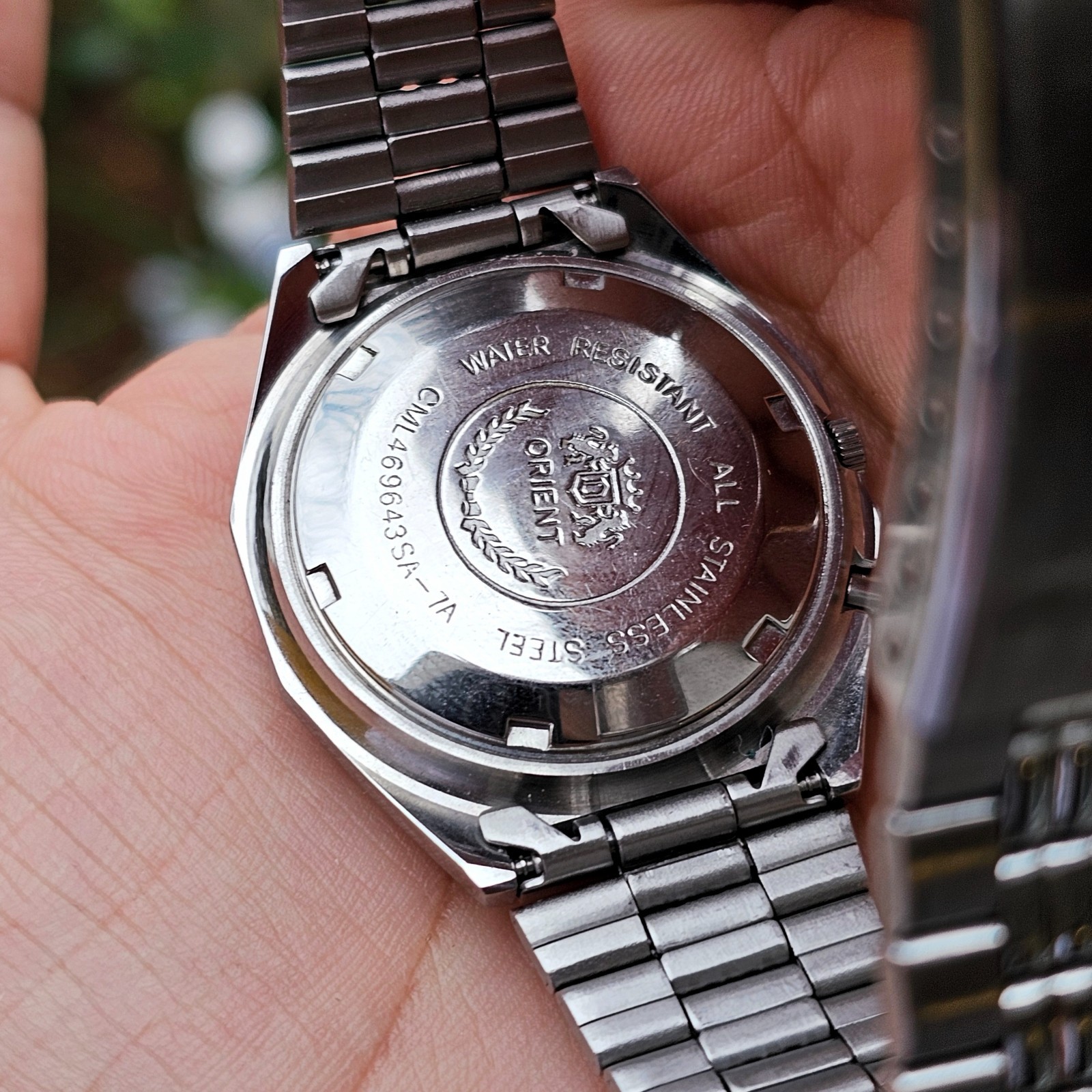 Beautiful Orient Crystal Automatic Wristwatch - image 5