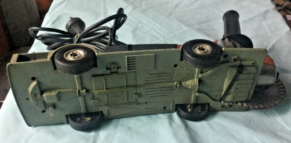 Arlec KG100 corded wheel mounted angle grinder | eBay Australia