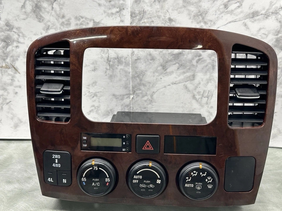 SUZUKI XL-7 XL7 OEM FRONT WOOD BEZEL AC CLIMATE CONTROL 2WD/4WD SWITCH PANEL - Image 4 of 4