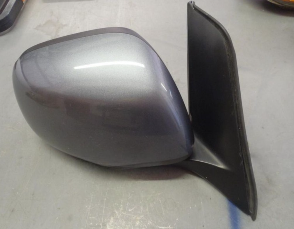 2007-2013 Suzuki SX4 Right Passenger Side View Mirror Door Non-Heated Gray Oem