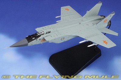 Hobby Master 1:72 MiG-31B Foxhound-A Kazakh Air Defense Forces Red 08