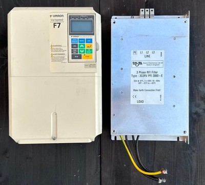 OMRON Varispeed F7 Wechselrichter + RFI-FILTER DREIPHASIG RASMI 60A GRATIS
