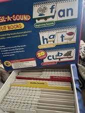 Lakeshore Change-A-Sound Phonics Flip Books Beginning/Middle/Ending Sounds EE709